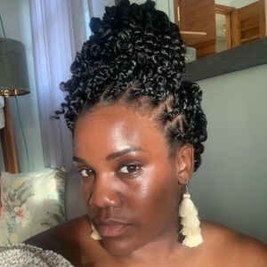 Meet your Posher, Sequenza